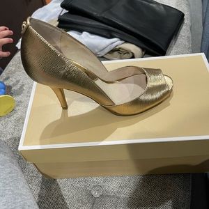 Mk gold heels